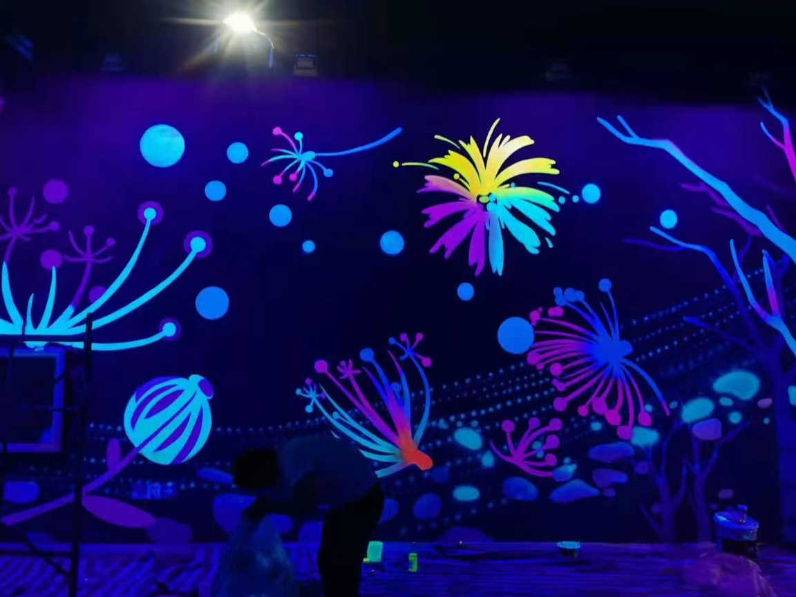 郑州荧光墙体彩绘多少钱